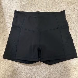 Athleta Ultimate Stash Shortie Shorts